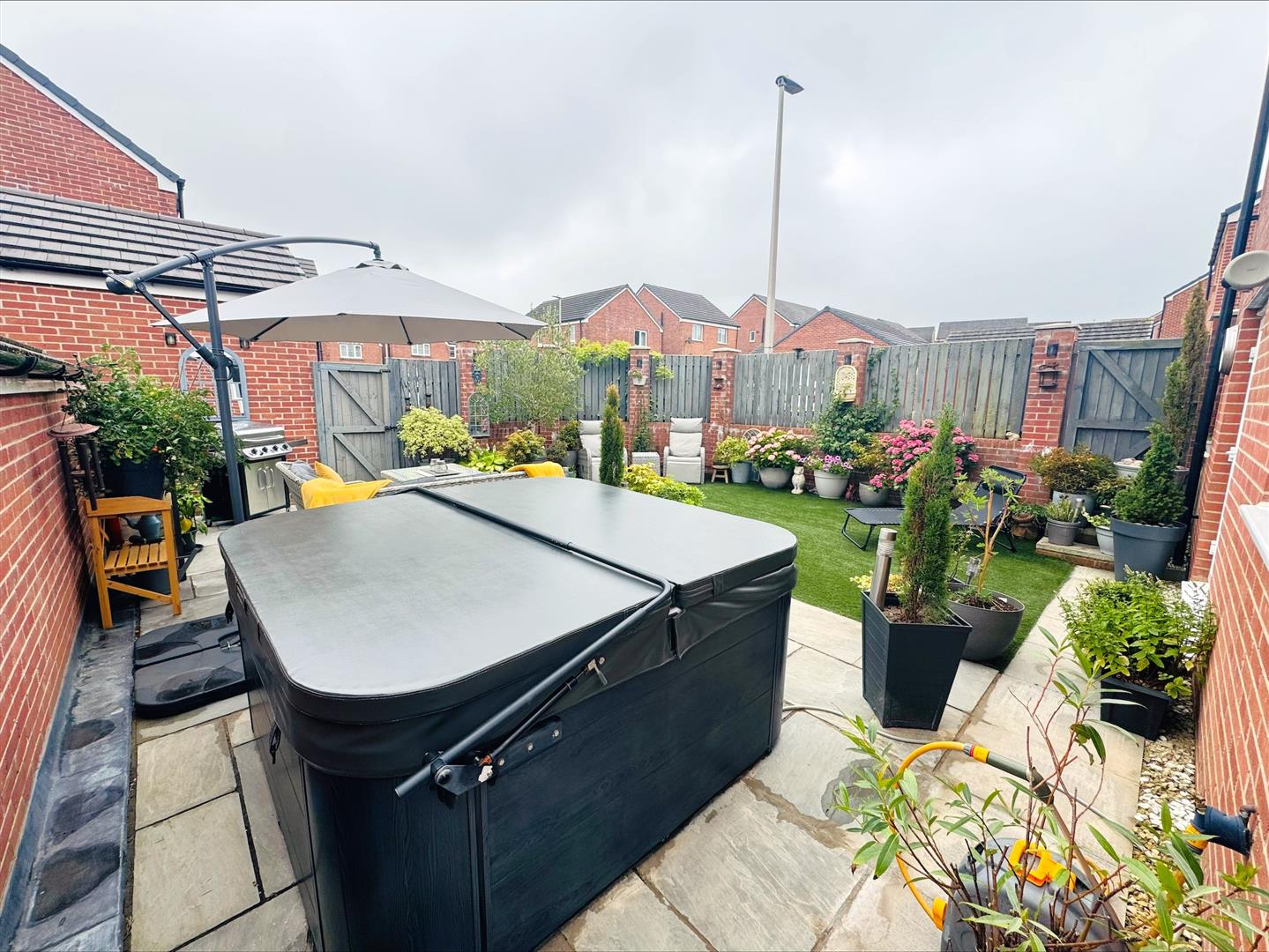Clos Y Nant, Carway, Kidwelly, SA17 4JH